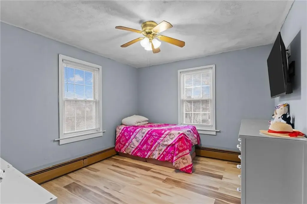 76 Lexington Avenue West Warwick RI 02893