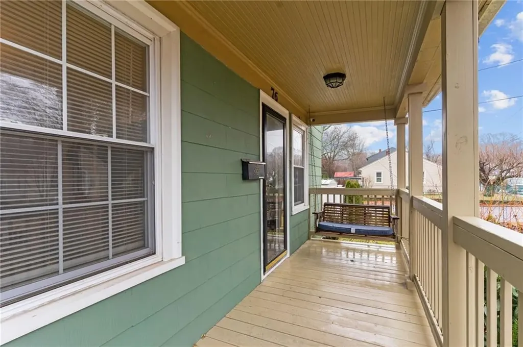 76 Lexington Avenue West Warwick RI 02893