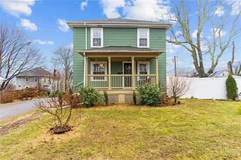 76 Lexington Avenue West Warwick RI 02893