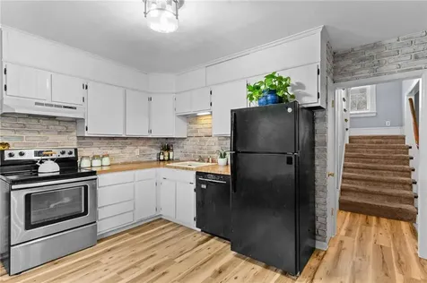 76 Lexington Avenue West Warwick RI 02893