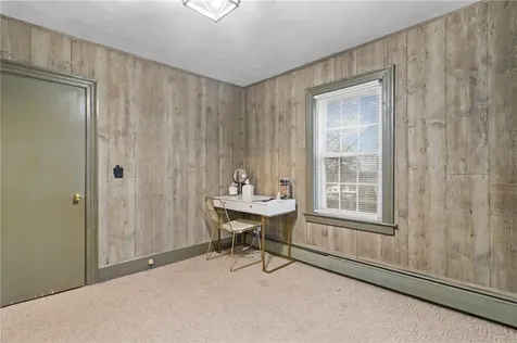 76 Lexington Avenue West Warwick RI 02893