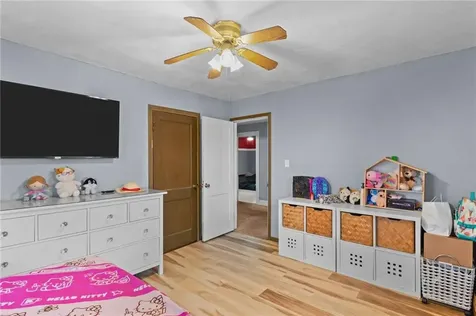 76 Lexington Avenue West Warwick RI 02893