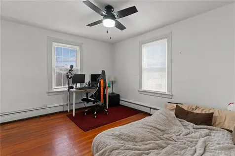 76 Lexington Avenue West Warwick RI 02893