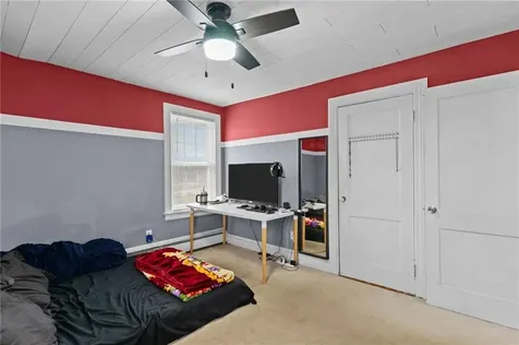 76 Lexington Avenue West Warwick RI 02893