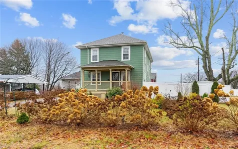 76 Lexington Avenue West Warwick RI 02893