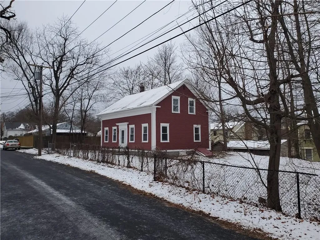 88 Clyde Street West Warwick RI 02893