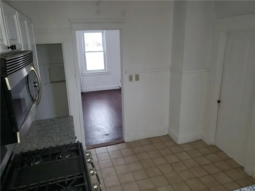 88 Clyde Street West Warwick RI 02893