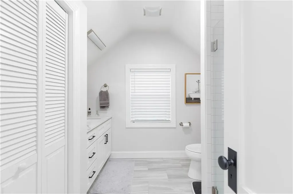 15 Kenton Avenue East Providence RI 02916