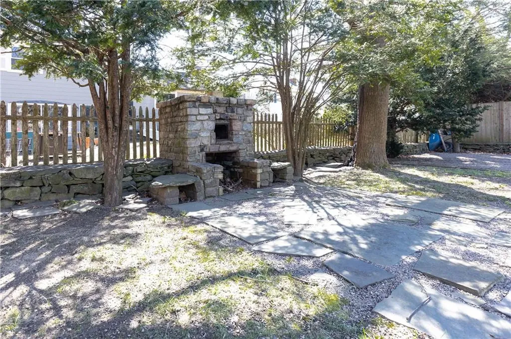 15 Kenton Avenue East Providence RI 02916