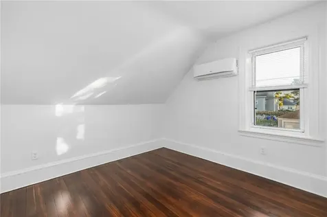 136 Mercer Street East Providence RI 02914