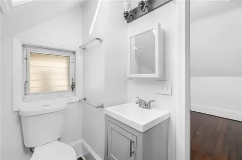 136 Mercer Street East Providence RI 02914