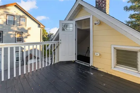 136 Mercer Street East Providence RI 02914