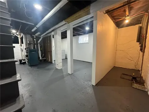 136 Mercer Street East Providence RI 02914