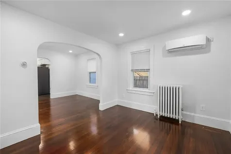 136 Mercer Street East Providence RI 02914