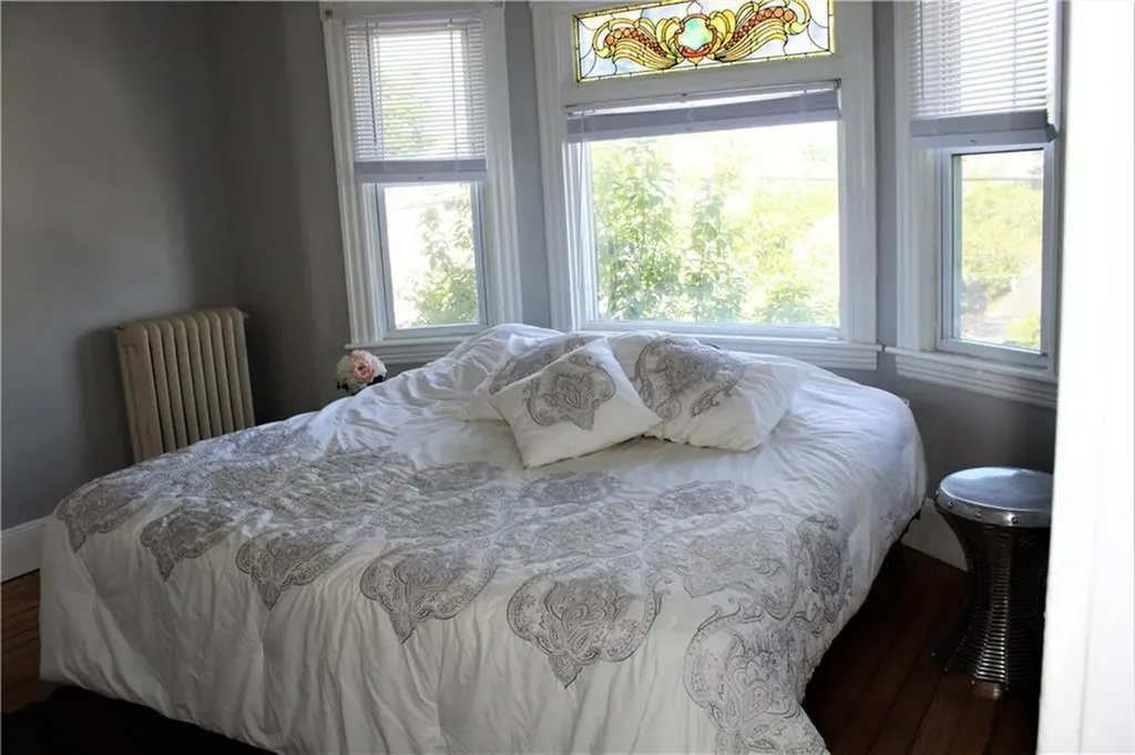 25 West Narragansett Avenue Newport RI 02840