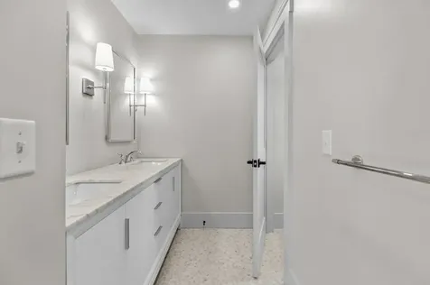 4 Anchor Way Newport RI 02840