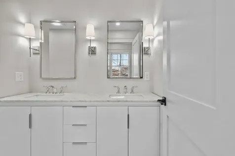 4 Anchor Way Newport RI 02840