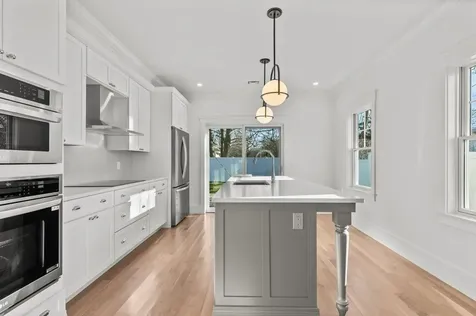 4 Anchor Way Newport RI 02840