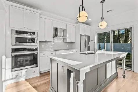 4 Anchor Way Newport RI 02840