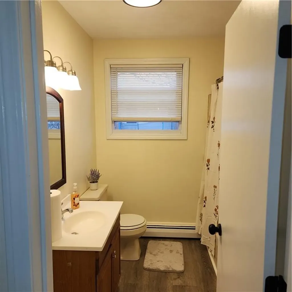 98 Pinehurst Avenue Warwick RI 02889