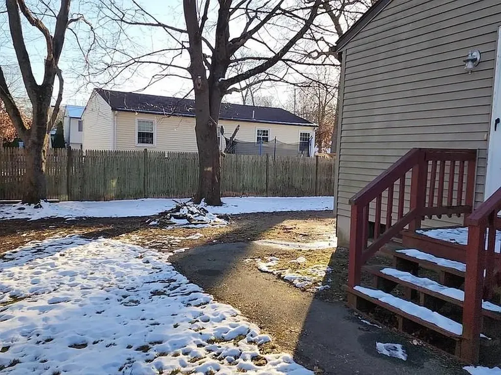 98 Pinehurst Avenue Warwick RI 02889