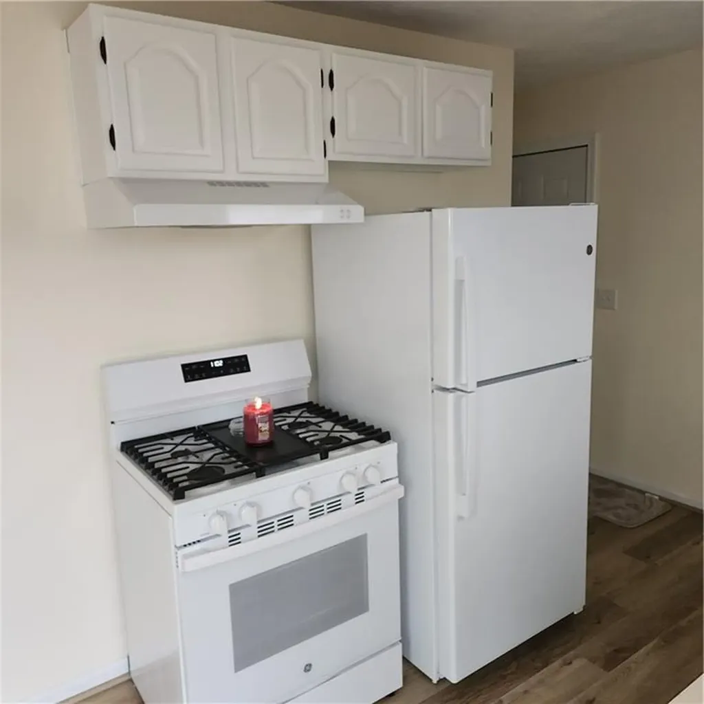 98 Pinehurst Avenue Warwick RI 02889