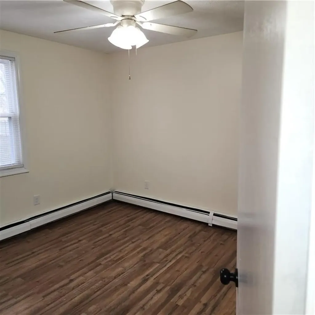98 Pinehurst Avenue Warwick RI 02889