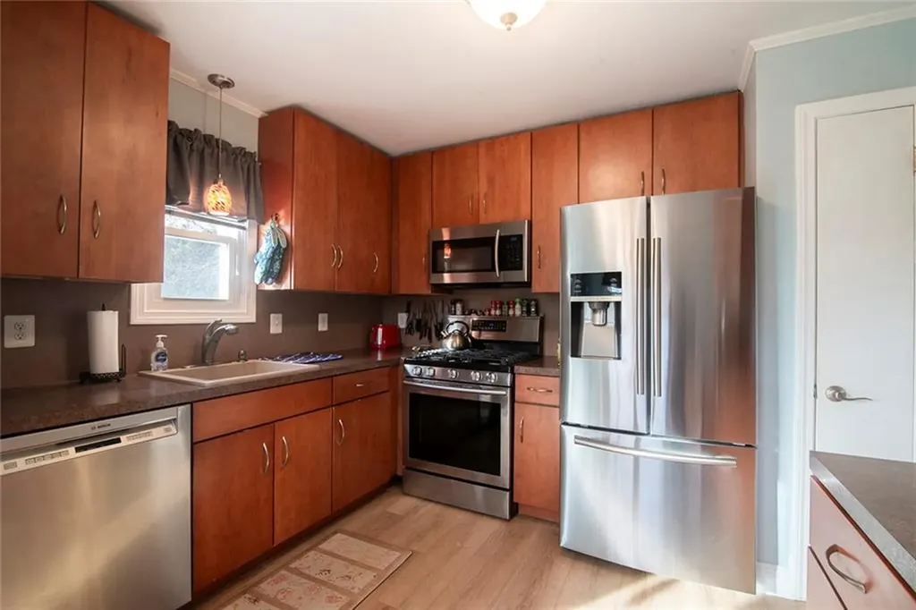 32 Spencer Drive Westerly RI 02891