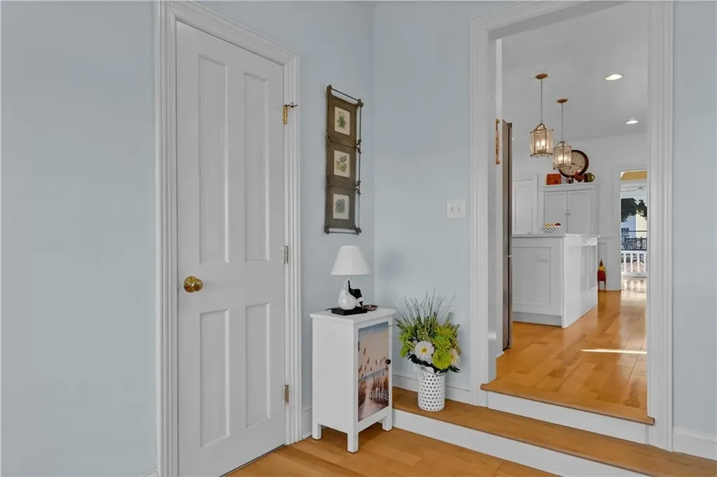 41 Jackson Avenue East Providence RI 02915