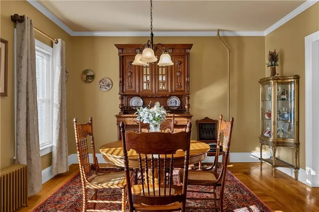 41 Jackson Avenue East Providence RI 02915