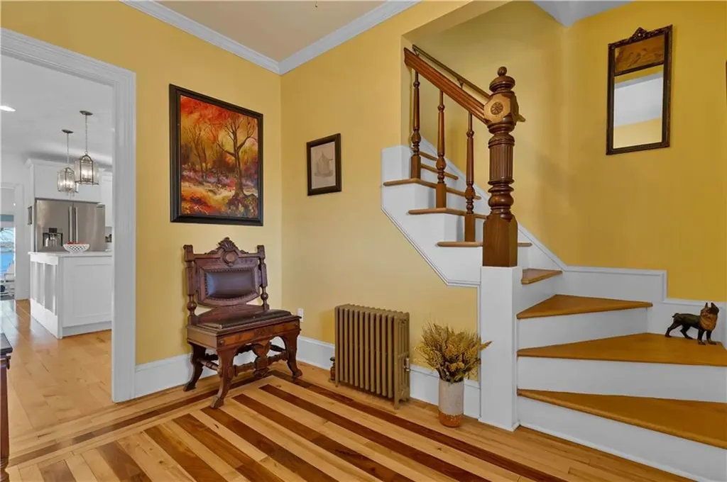 41 Jackson Avenue East Providence RI 02915