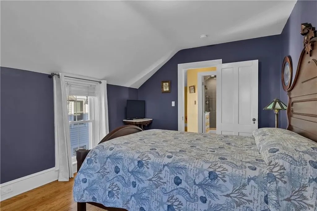 41 Jackson Avenue East Providence RI 02915