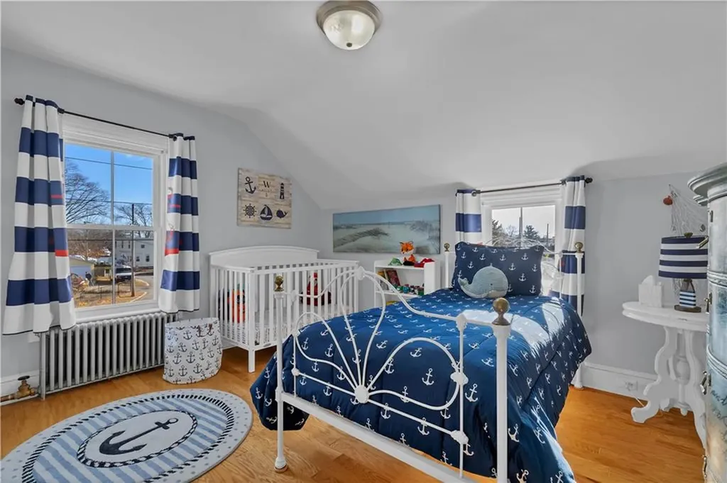 41 Jackson Avenue East Providence RI 02915