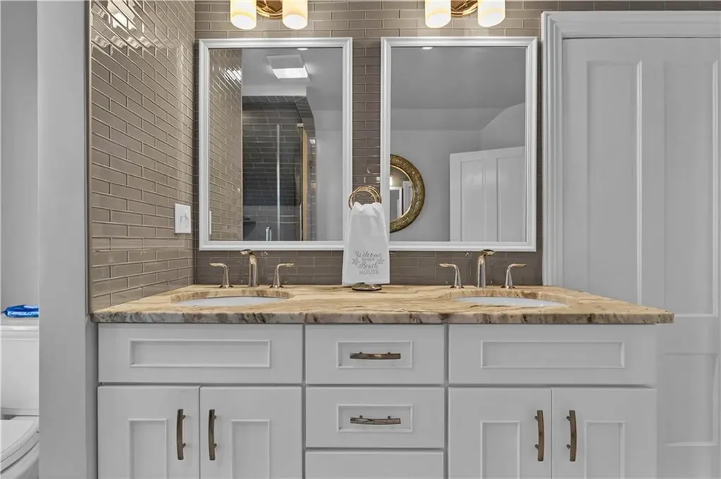 41 Jackson Avenue East Providence RI 02915