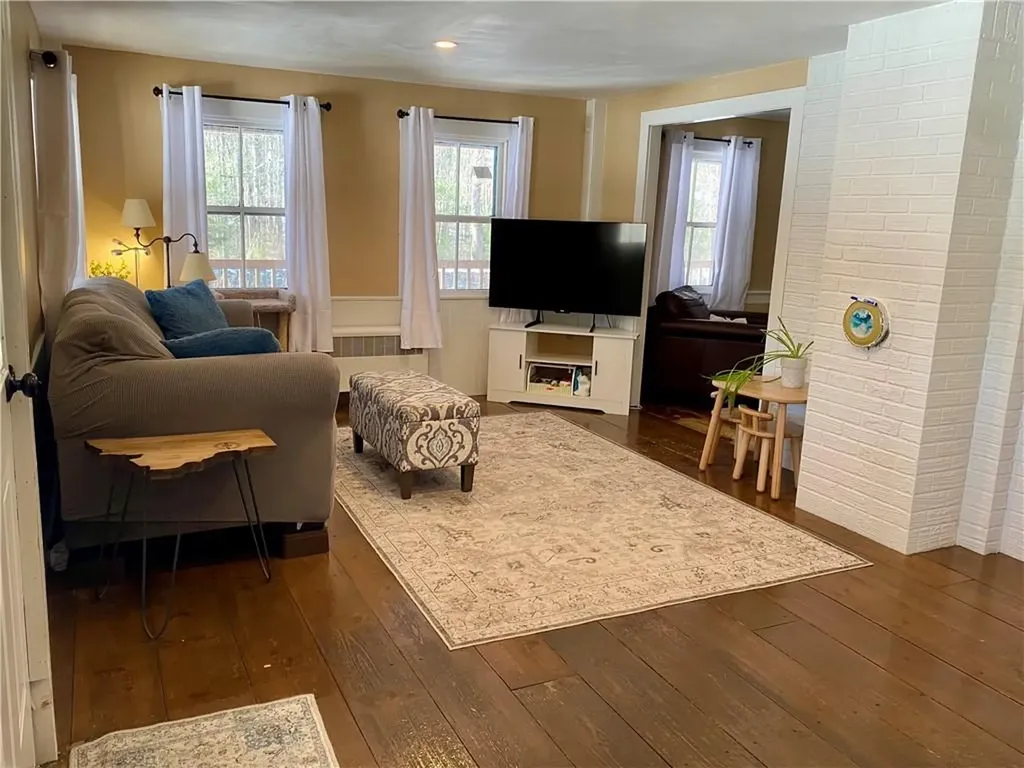 285 Cooper Road Glocester RI 02814