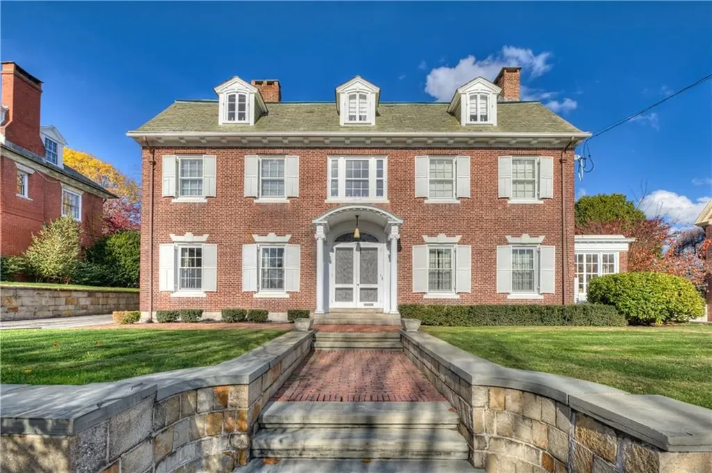 360 Olney Street Providence RI 02906