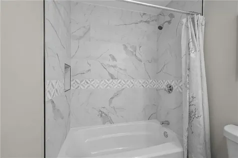 41 Hudson Street Tiverton RI 02878