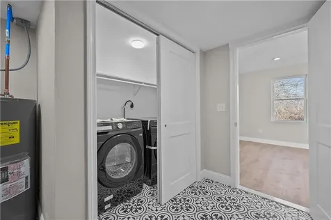 41 Hudson Street Tiverton RI 02878