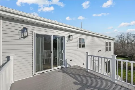 41 Hudson Street Tiverton RI 02878