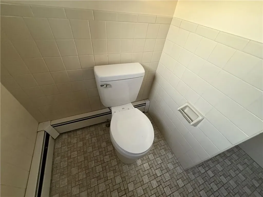 151 Ausdale Road Cranston RI 02910