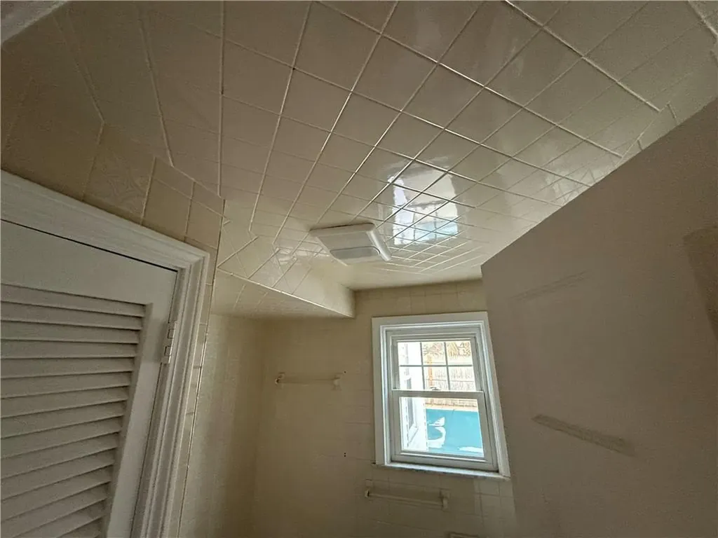 151 Ausdale Road Cranston RI 02910