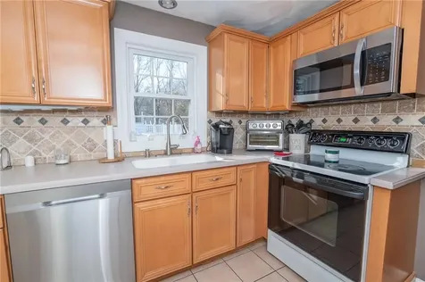 4 Country View Drive Coventry RI 02816