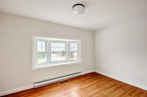 21 Townsend Street Barrington RI 02806