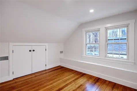 21 Townsend Street Barrington RI 02806