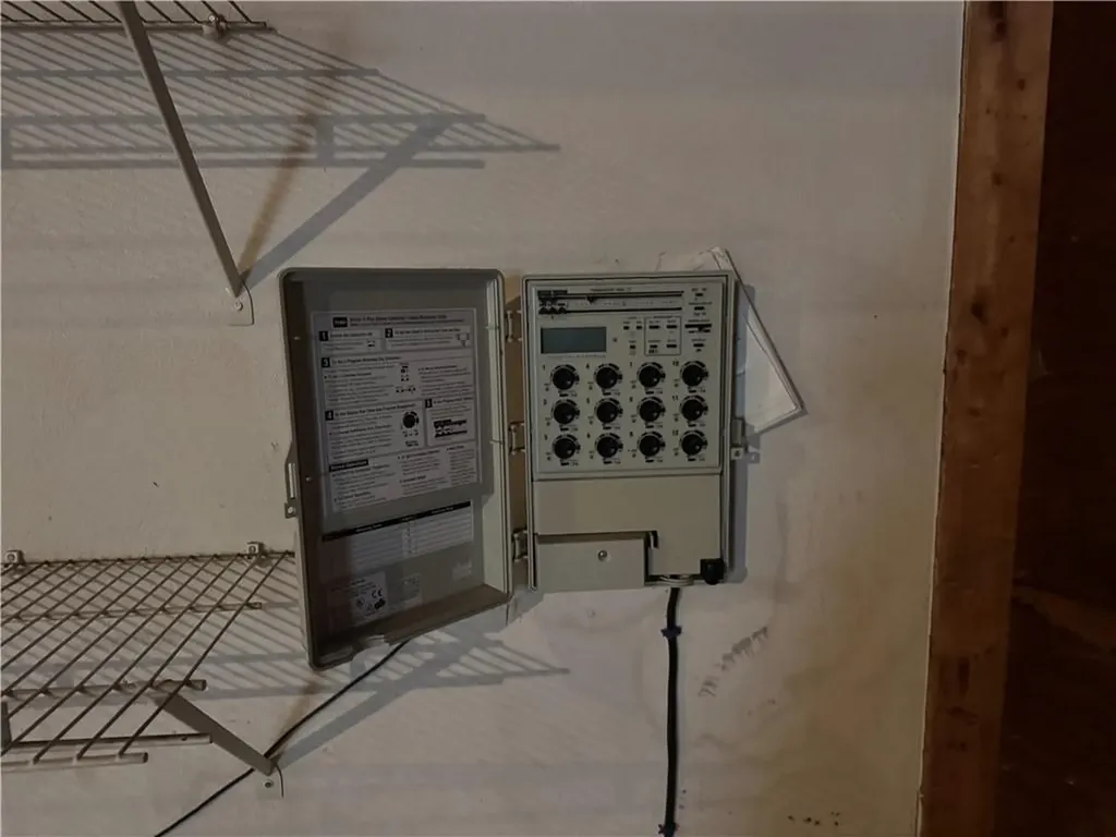 106 Derbyshire Drive Cranston RI 02921