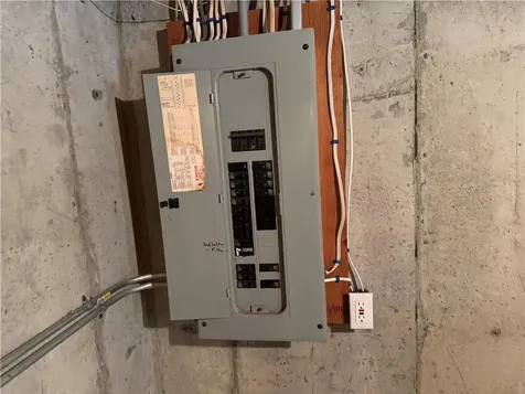 106 Derbyshire Drive Cranston RI 02921