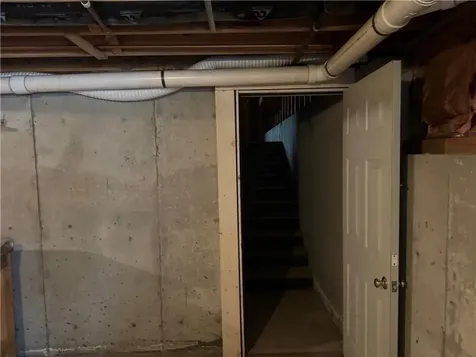 106 Derbyshire Drive Cranston RI 02921