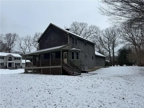 106 Derbyshire Drive Cranston RI 02921