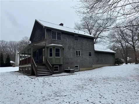 106 Derbyshire Drive Cranston RI 02921