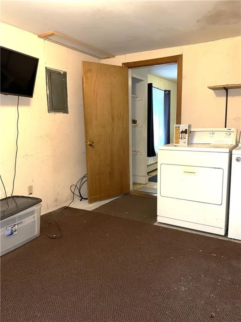 212 Farnum Pike Smithfield RI 02917